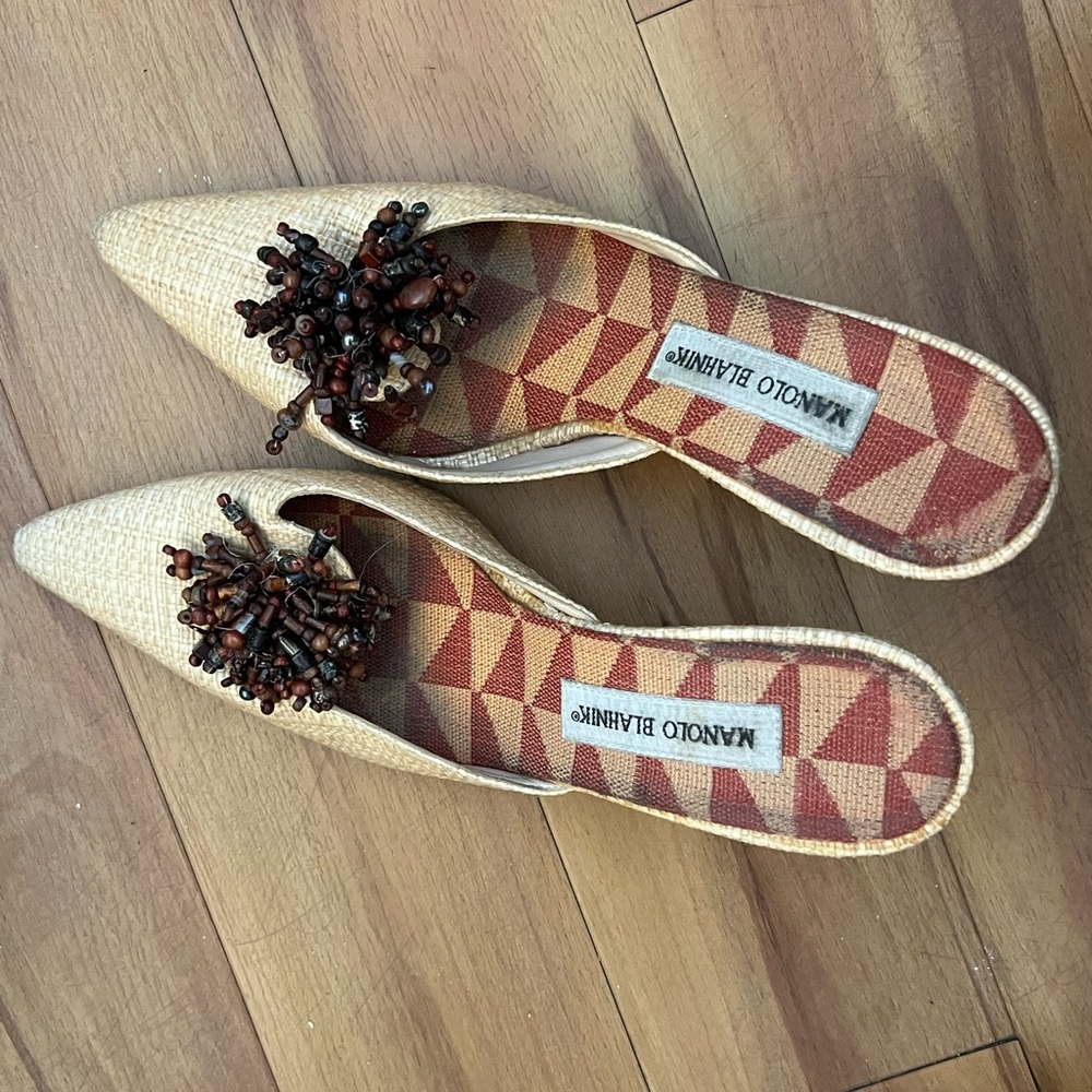 Manolo Raffia Kitten Heels - Picture 2 of 4